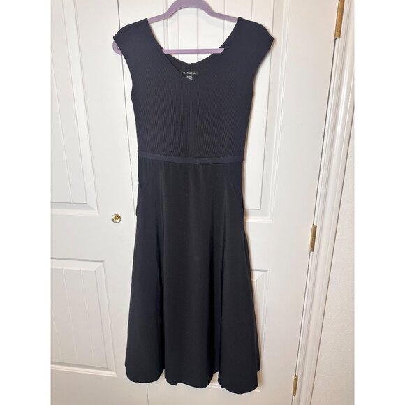 ATHLETA Ryder Dress, Size: SP Black, #988525 Fit & Flare Midi Stretch Open Back - Picture 5 of 7